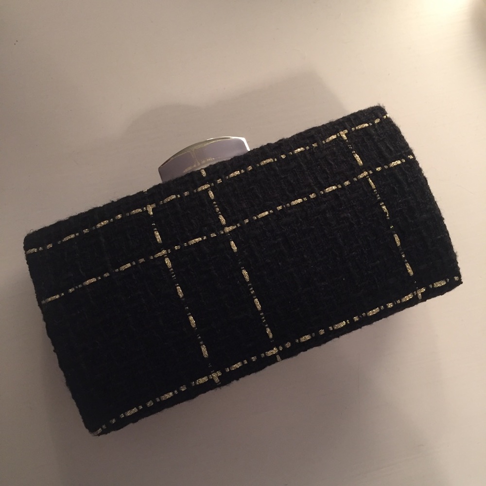 Sondra Roberts black and gold textured clutch NEW